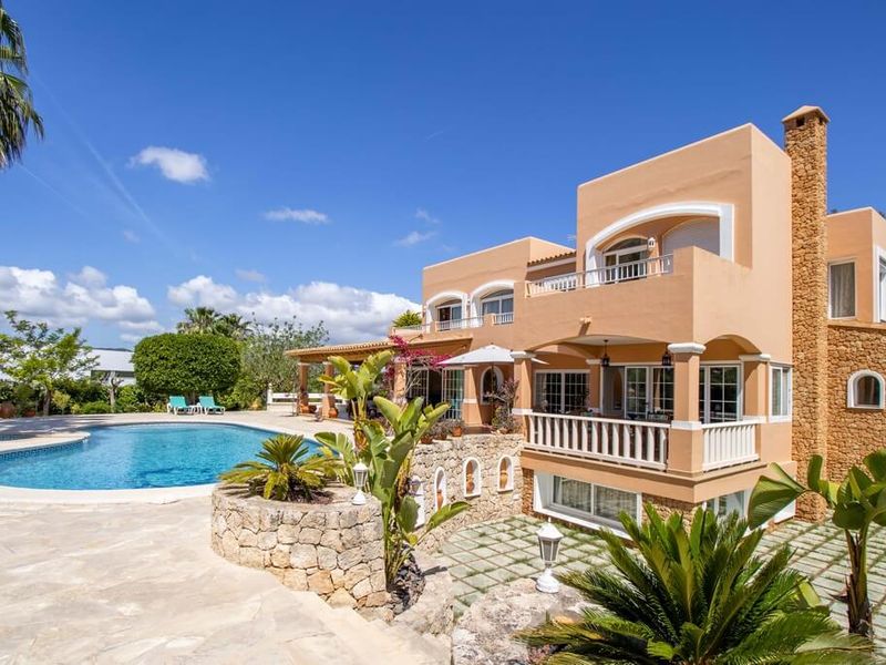 Villa Luis – image 1