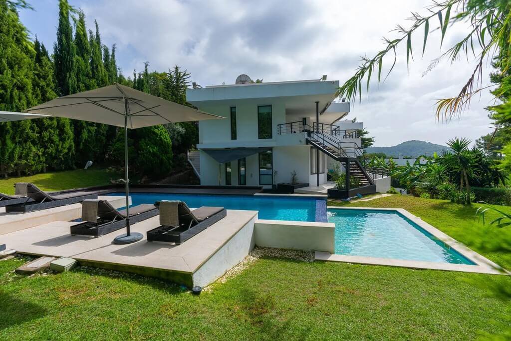Furnet Mansion – image 3