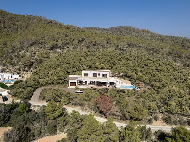 Villa Vybe – image 1
